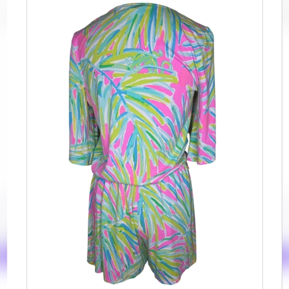 Lilly Pulitzer Marilyn Romper Royal Lime Tiki Print Size M - Picture 2 of 10